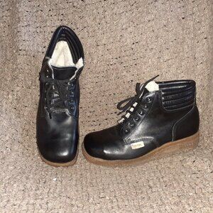 Vintage TERRA-Black Leather-Shearling Lined-Steel Toe-Crepe Soles-Sz 9E-NWOB
